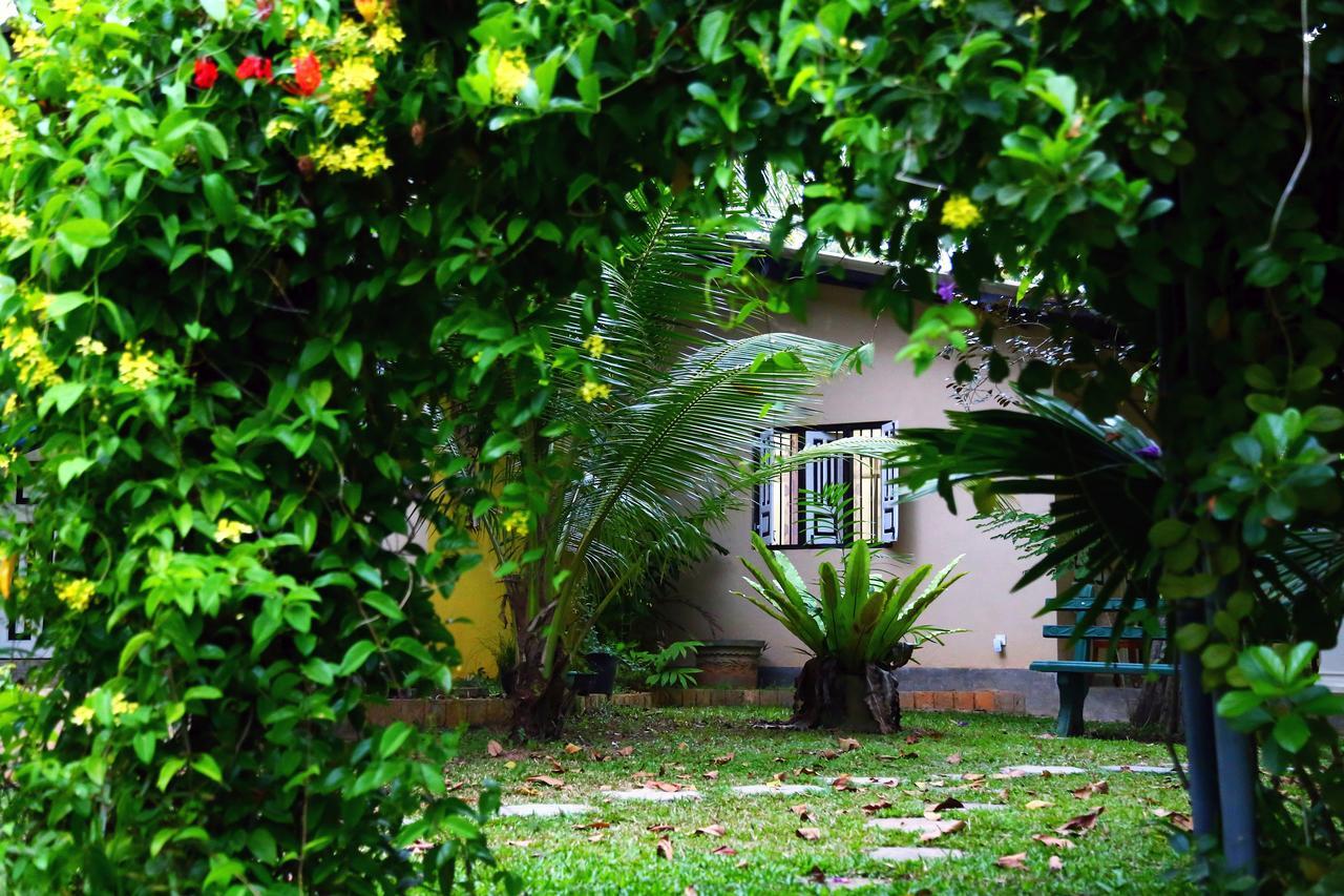 Coconut Villa Midigama East Exterior foto